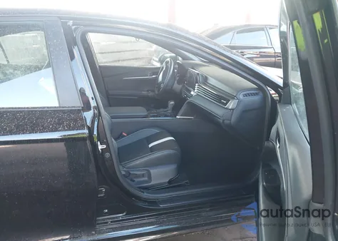 2025 Toyota Camry Se z USA, uszkodzony, nr VIN 4T1DAACK4SU523871